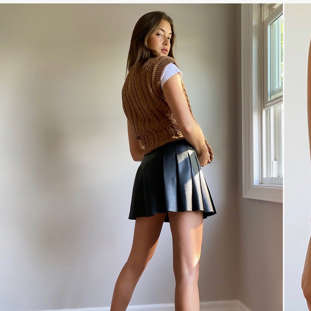 Aritzia Vegan Leather Pleated Olive Skirt
